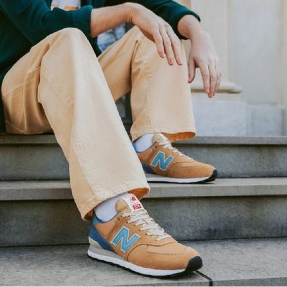 New Balance | Unisex Suede Plain Leather Logo Sneakers - Picture 1 of 9